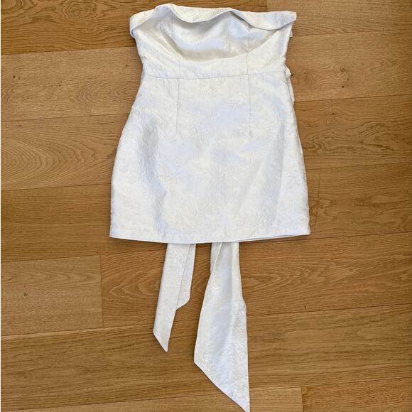 Lulu’s - Destiny Floral Jacquard Strapless Mini Dress Back Bow Detail in White - Picture 1 of 7